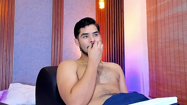 luciano_vitale Adlı Modelin Web Kamerası Şovu
