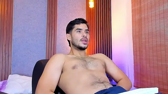 luciano_vitale Adlı Modelin Web Kamerası Şovu