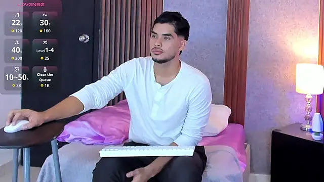 luciano_vitale Adlı Modelin Web Kamerası Şovu