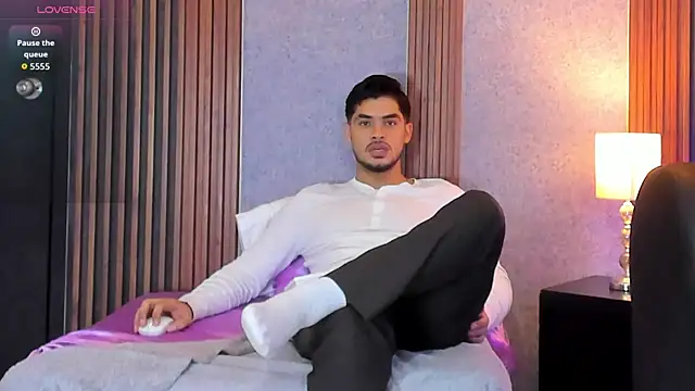 Show modela luciano_vitale na web-kameri