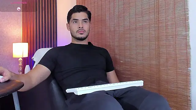 luciano_vitaleのウェブカメラショー