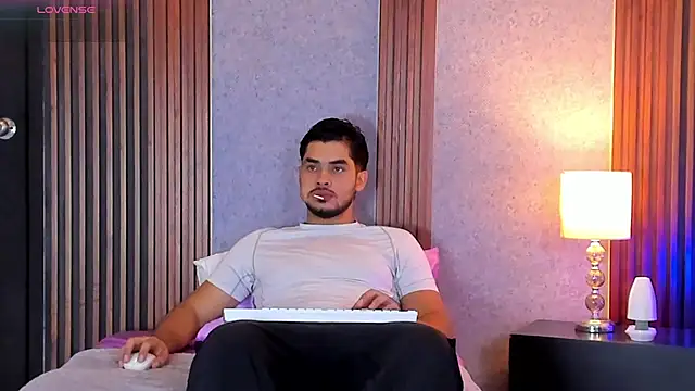 luciano_vitale webcam show