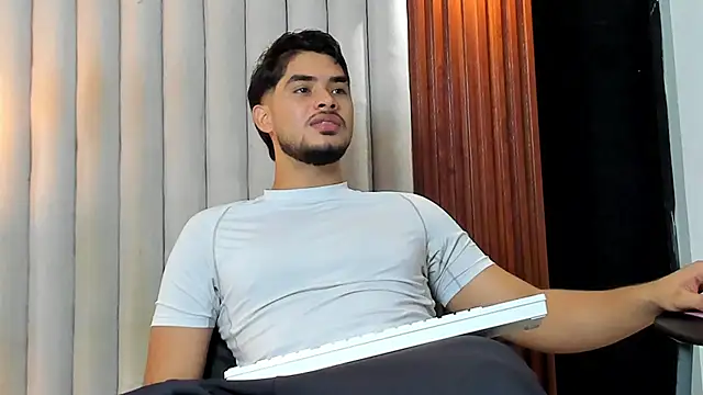 luciano_vitale 웹캠 쇼