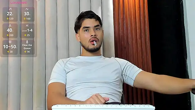 luciano_vitale 网络视讯表演
