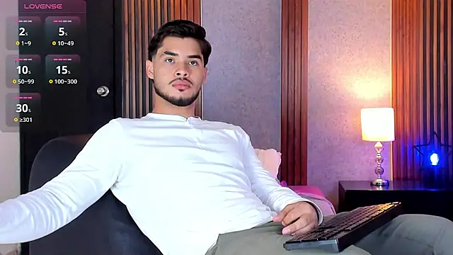 luciano_vitale Adlı Modelin Web Kamerası Şovu