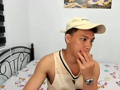 urfucker_vinz 网络视讯表演