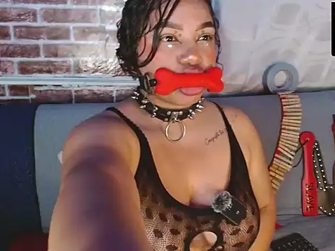 צ'אט XXX בשידור חי של emma_bdsm_