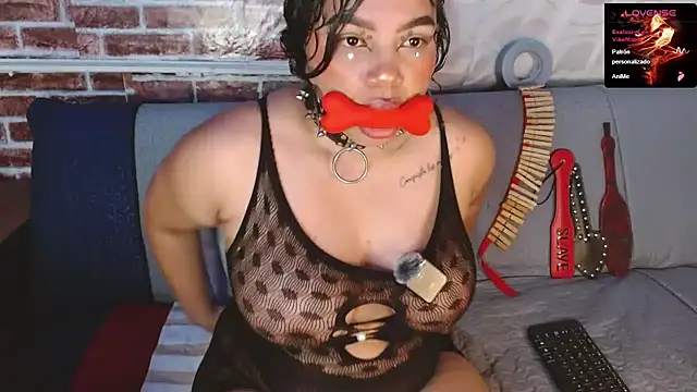 emma_bdsm_'s Webcam Show