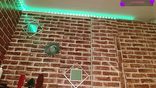 emma_bdsm_'s Webcam Show