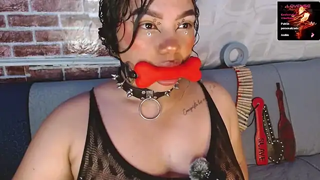 emma_bdsm_'s Webcam Show