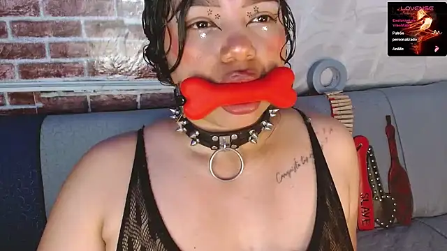 emma_bdsm_'s Webcam Show