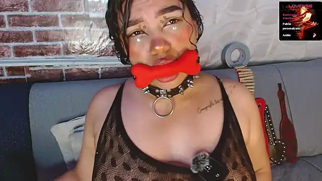 emma_bdsm_'s Webcam Show