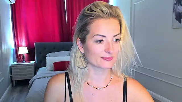 SatineDesire's Live XXX Chat