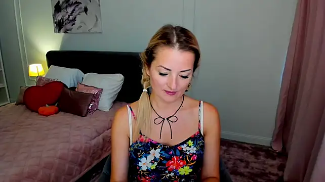SatineDesire's Live XXX Chat