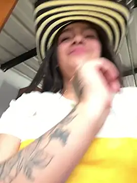 Alyha_cortes_のライブXXXチャット