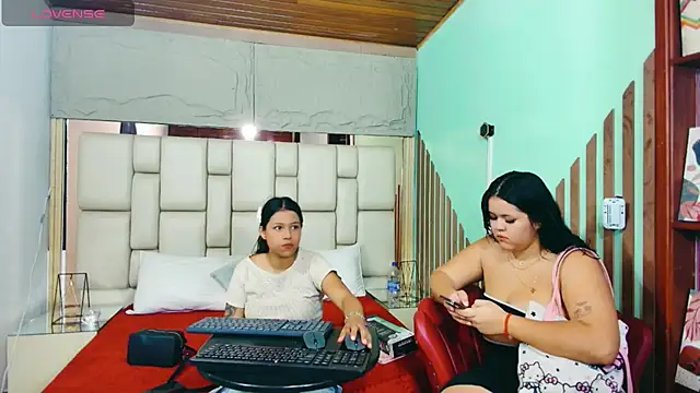 KatANDfer Adlı Modelin Web Kamerası Şovu