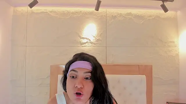 Sembang XXX Secara Langsung NINAMARTINS
