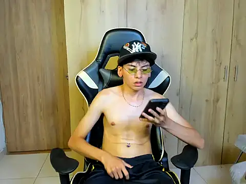 Angel_Dustt1 Adlı Modelin Web Kamerası Şovu