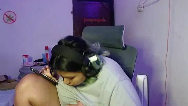 kimy_19 Pertunjukan Webcam