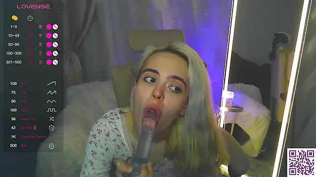 Oxcy_Secret Adlı Modelin Canlı XXX Sohbeti