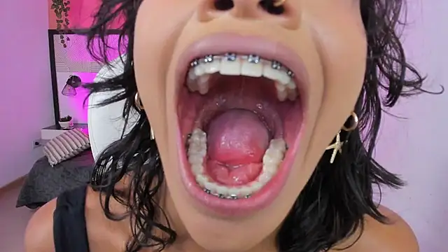 Britney_Collins_'s Live XXX Chat