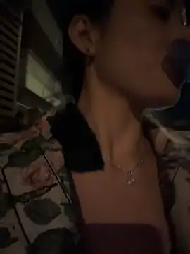 Chat soba uživo modela Vela_Carter