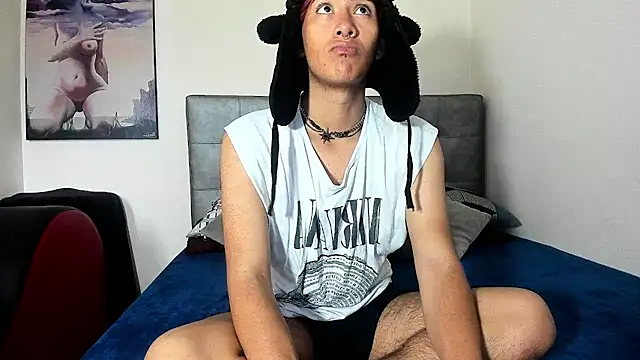 Cozy_Sunset Show in webcam