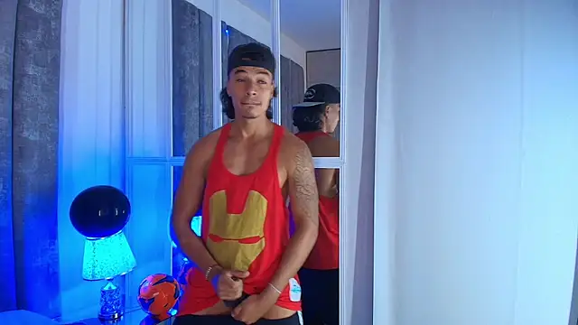 Show modela LycanMushu na web-kameri