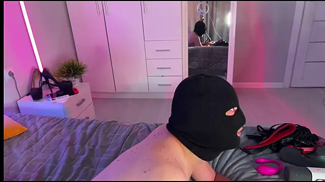 Kevin__Ross' Live XXX Chat