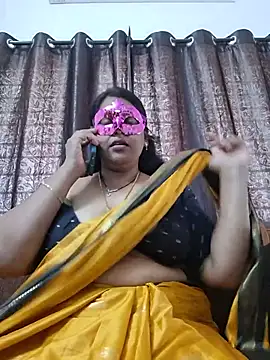 Hot_Sreeja_Tamil's Live XXX Chat