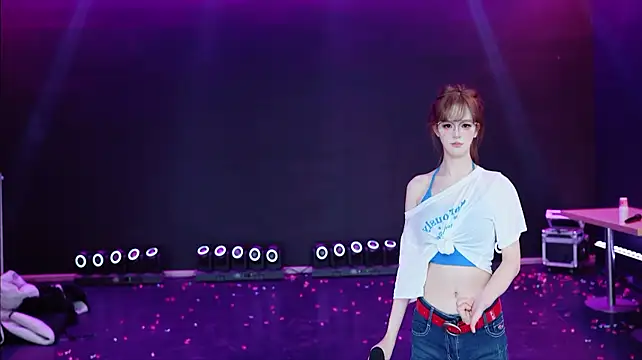 Comebaby007 在線直播表演