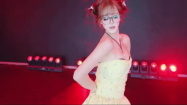 Comebaby007 网络视讯表演