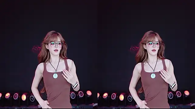 Comebaby007 网络视讯表演