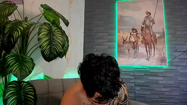 levi_wolf Show in webcam