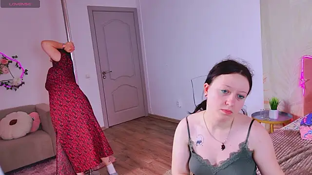 RuthHalll Webcam-Show