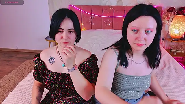 RuthHalll's Webcam Show
