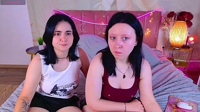 RuthHalll's Webcam Show