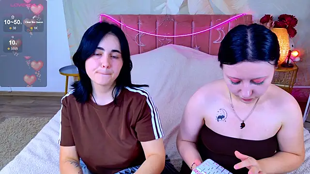 Show modela RuthHalll na web-kameri
