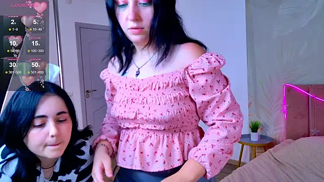 RuthHalll Show Webcam