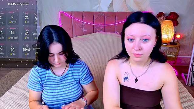 RuthHalll webcam show