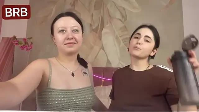 RuthHalll Pertunjukan Webcam