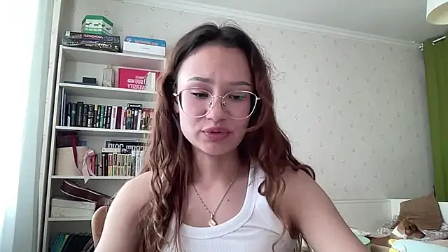 JoyceMonroe_1: онлайн-секс-чат