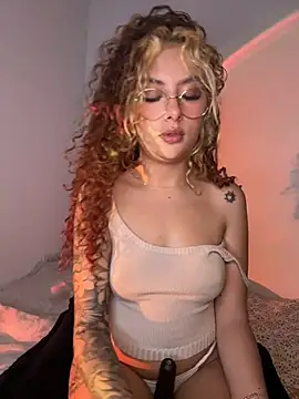 แชท XXX สดของ Joyce-fire