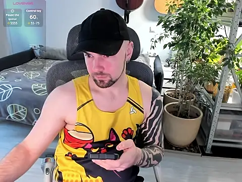 KitteanHard webcam show