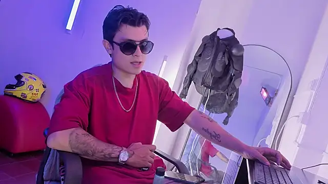 angel_still_ webcam show