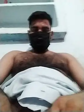 Pokazy przed kamerką – hard_dickk91