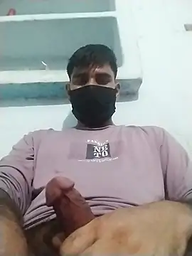 Pokazy przed kamerką – hard_dickk91