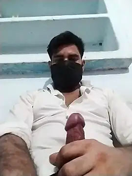 Pokazy przed kamerką – hard_dickk91