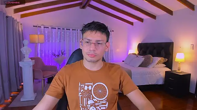 marcuswildx2 Webcam show
