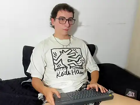 MiloGM_ webcam show